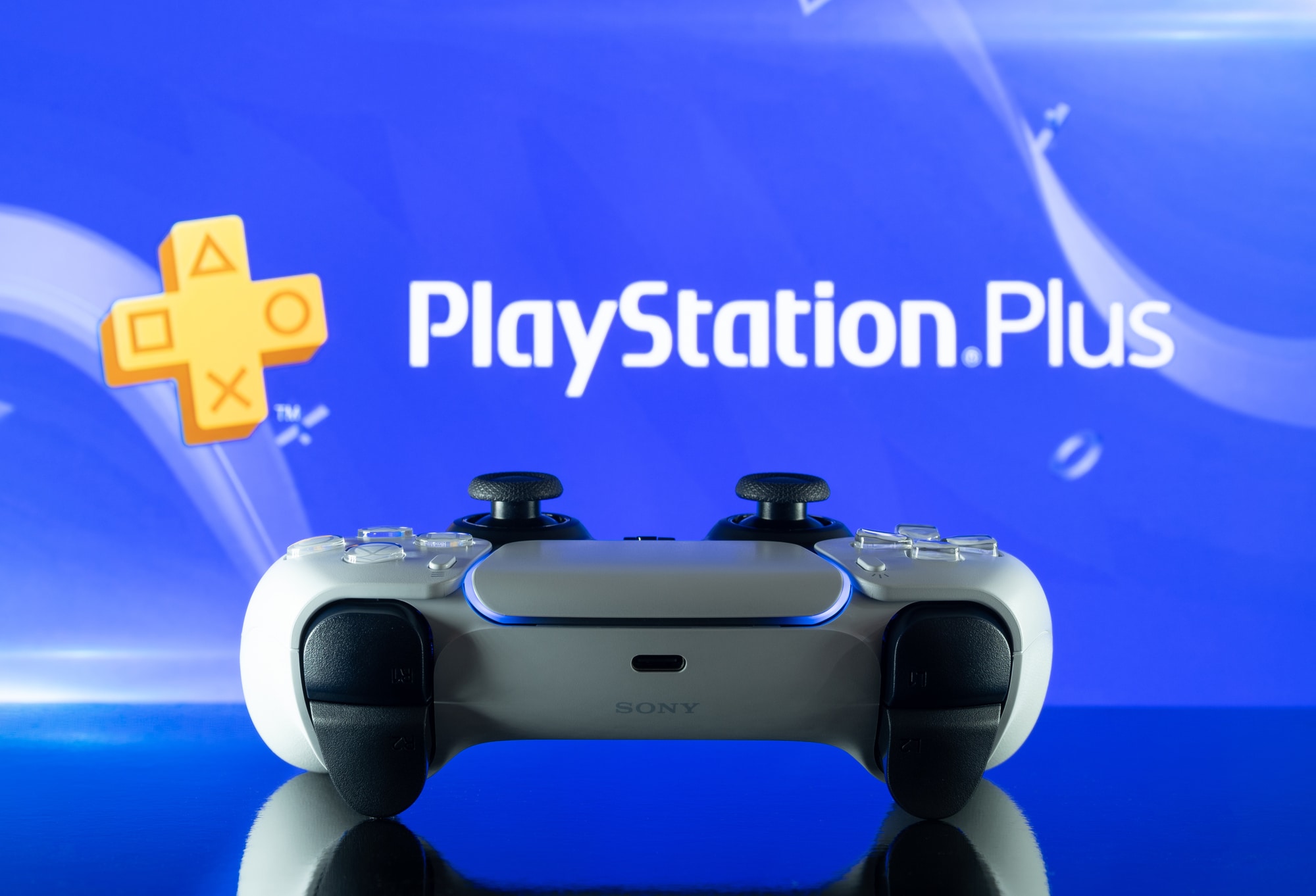 PlayStation Plus si veste da Game Pass: in arrivo più di 700 giochi con tre tipi di abbonamento thumbnail