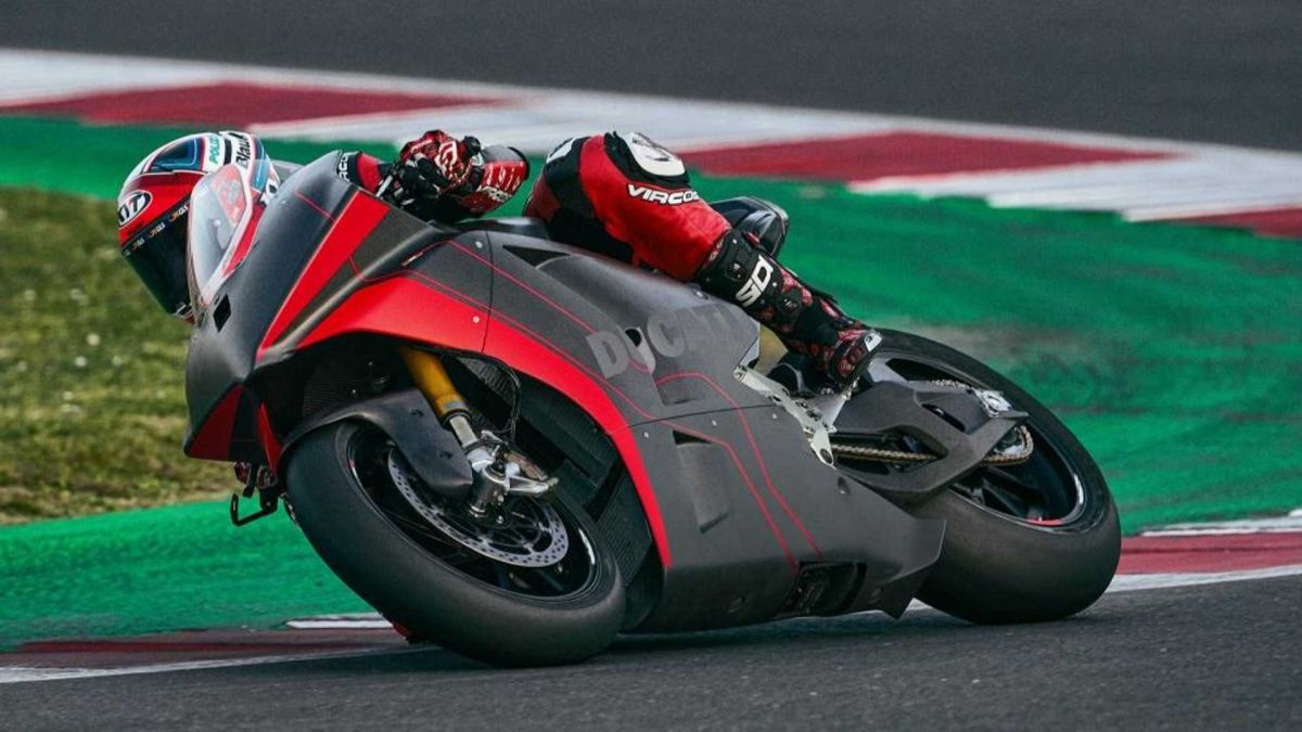 Ducati, iniziati i test della piattaforma V21L MotoE thumbnail