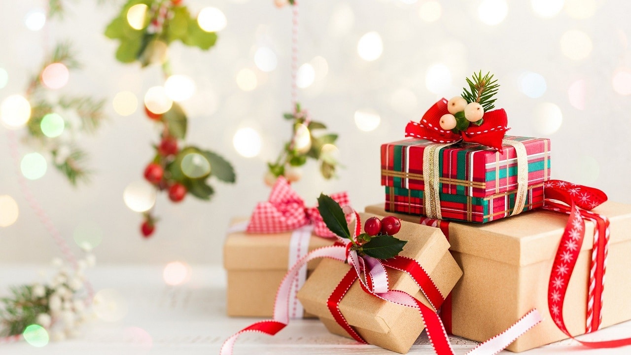 Regali di Natale: 3 italiani su 10 ricevono un regalo non gradito thumbnail