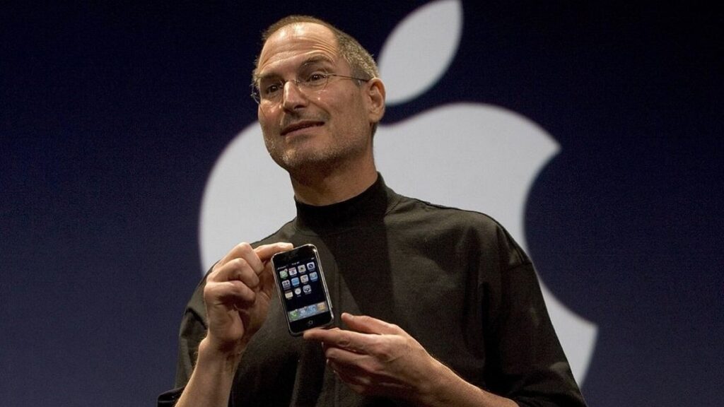 Steve-Jobs-iPhone 15 anni compleanno-min