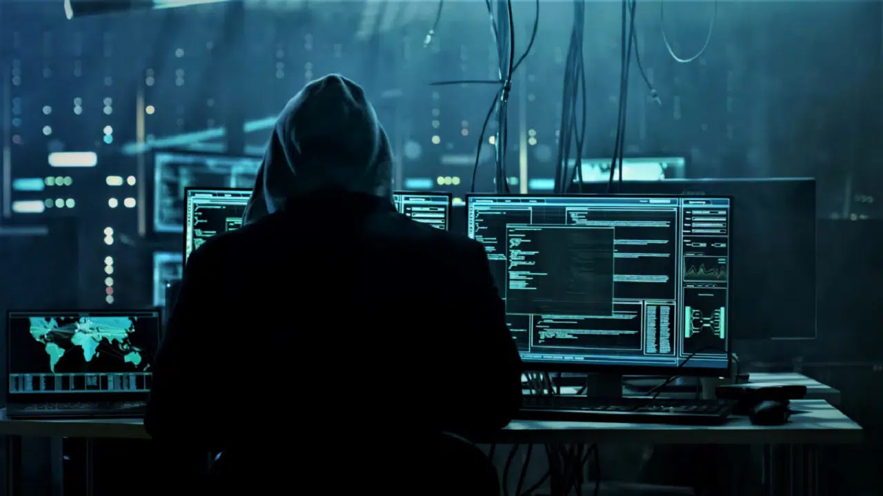 TA473: il gruppo hacker che organizza attacchi alle infrastrutture dei Paesi NATO thumbnail