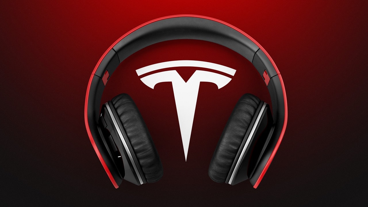 Non solo auto, Tesla vuole vendere anche cuffie e speaker thumbnail