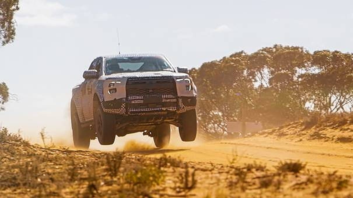 Ford Ranger Raptor: annunciata la data del reveal thumbnail