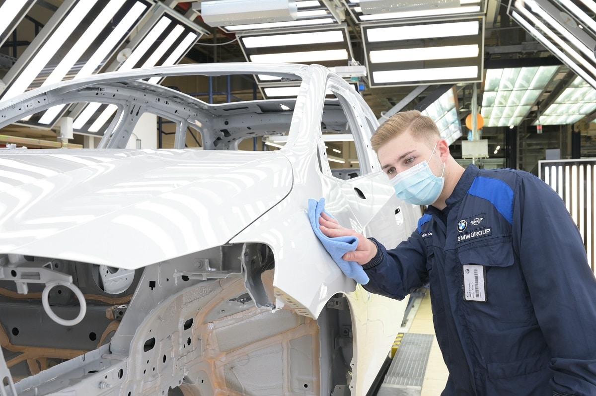 BMW Group punta sulla sostenibilità con l'acciaio a basso contenuto di carbonio thumbnail