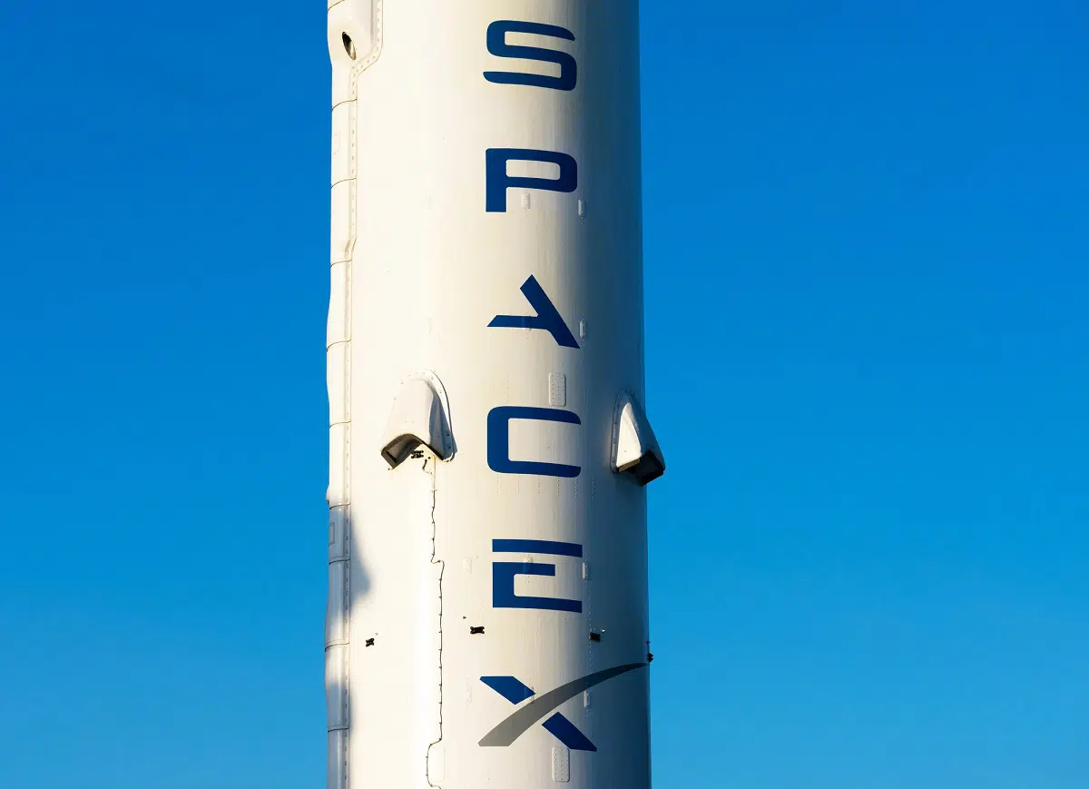 Elon Musk candida Space X per sostituire la Russia nella Stazione Spaziale Internazionale thumbnail
