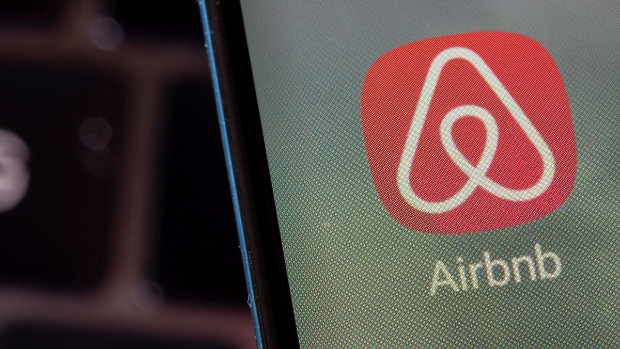 Airbnb, addio alle commissioni nascoste thumbnail