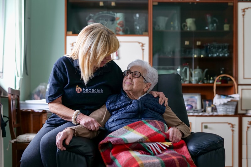 Nasce "Badacare": la nuova startup per la ricerca di assistenti familiari per anziani thumbnail