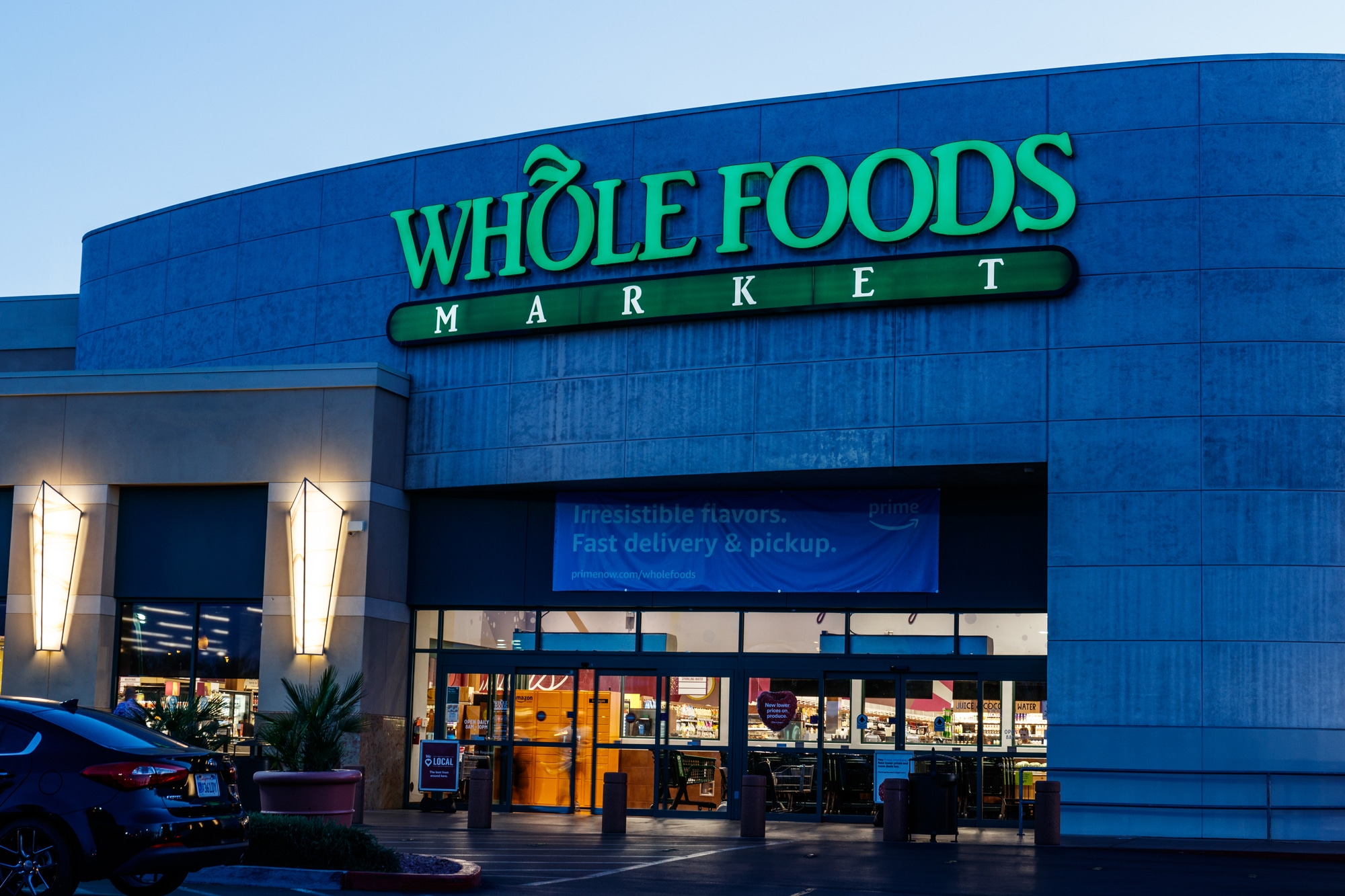 Amazon apre il primo negozio Whole Foods senza casse: si paga col palmo della mano thumbnail