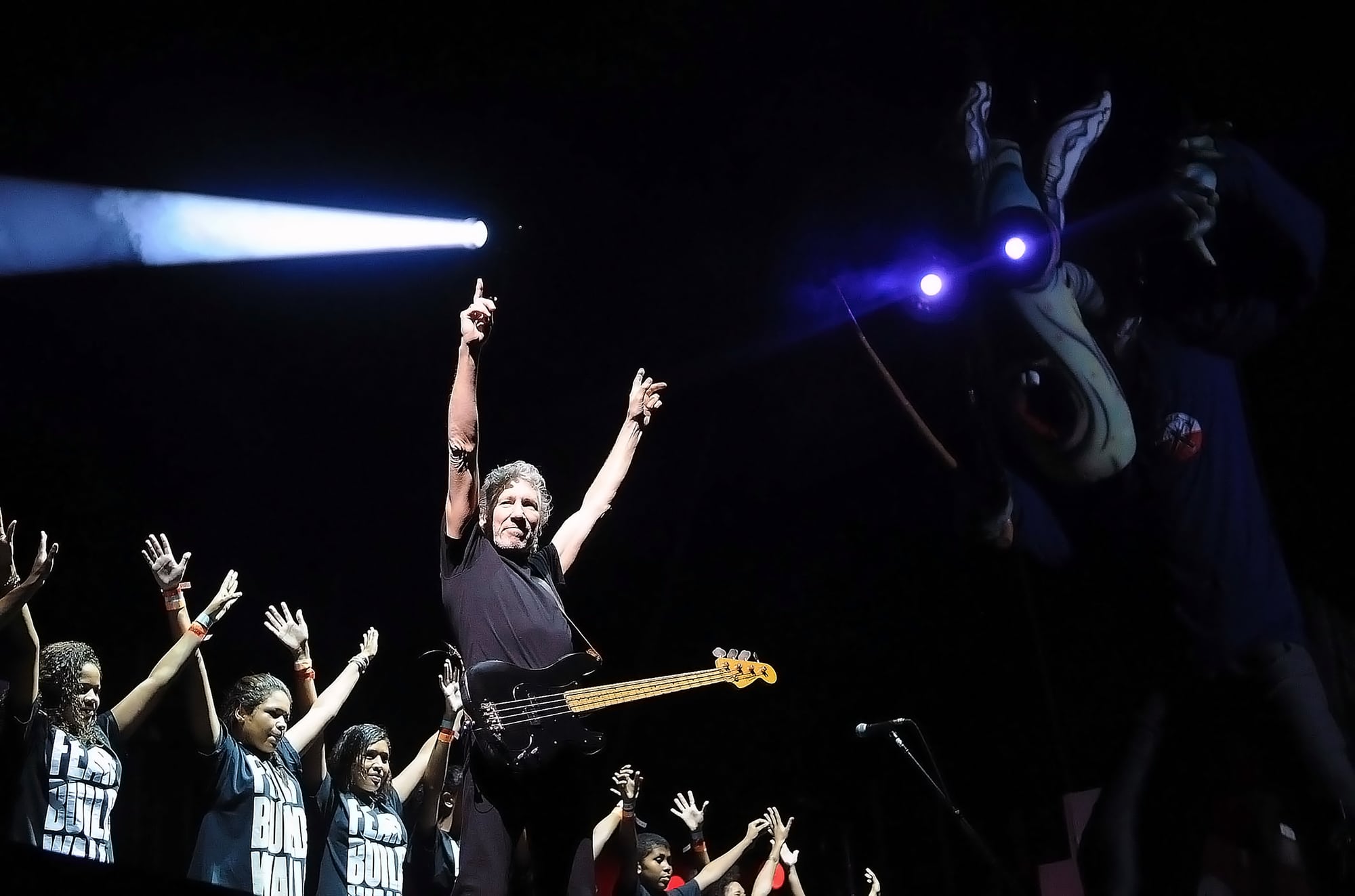 I Pink Floyd hanno rimosso i propri brani dalle piattaforme streaming in Russia thumbnail