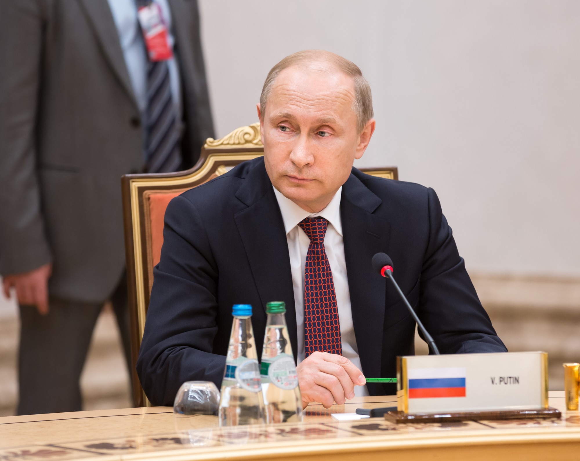 Putin condanna la cancel culture e prende le difese di JK Rowling. Arriva la risposta thumbnail