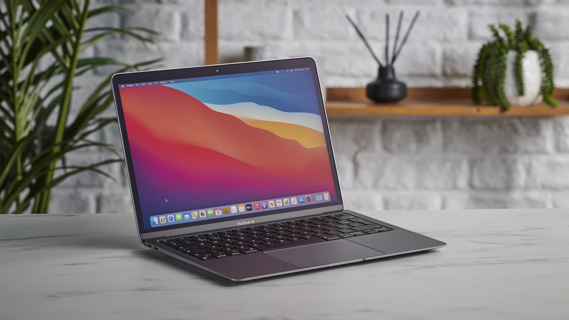 Apple: MacBook Air da 15 pollici in arrivo? Ecco il rumor thumbnail