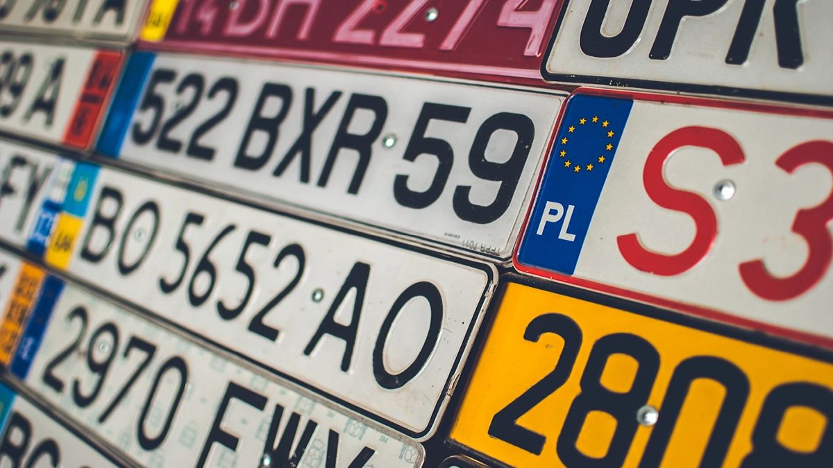 Nasce il Pubblico Registro veicoli esteri, obblighi in arrivo per le auto con targhe non italiane thumbnail