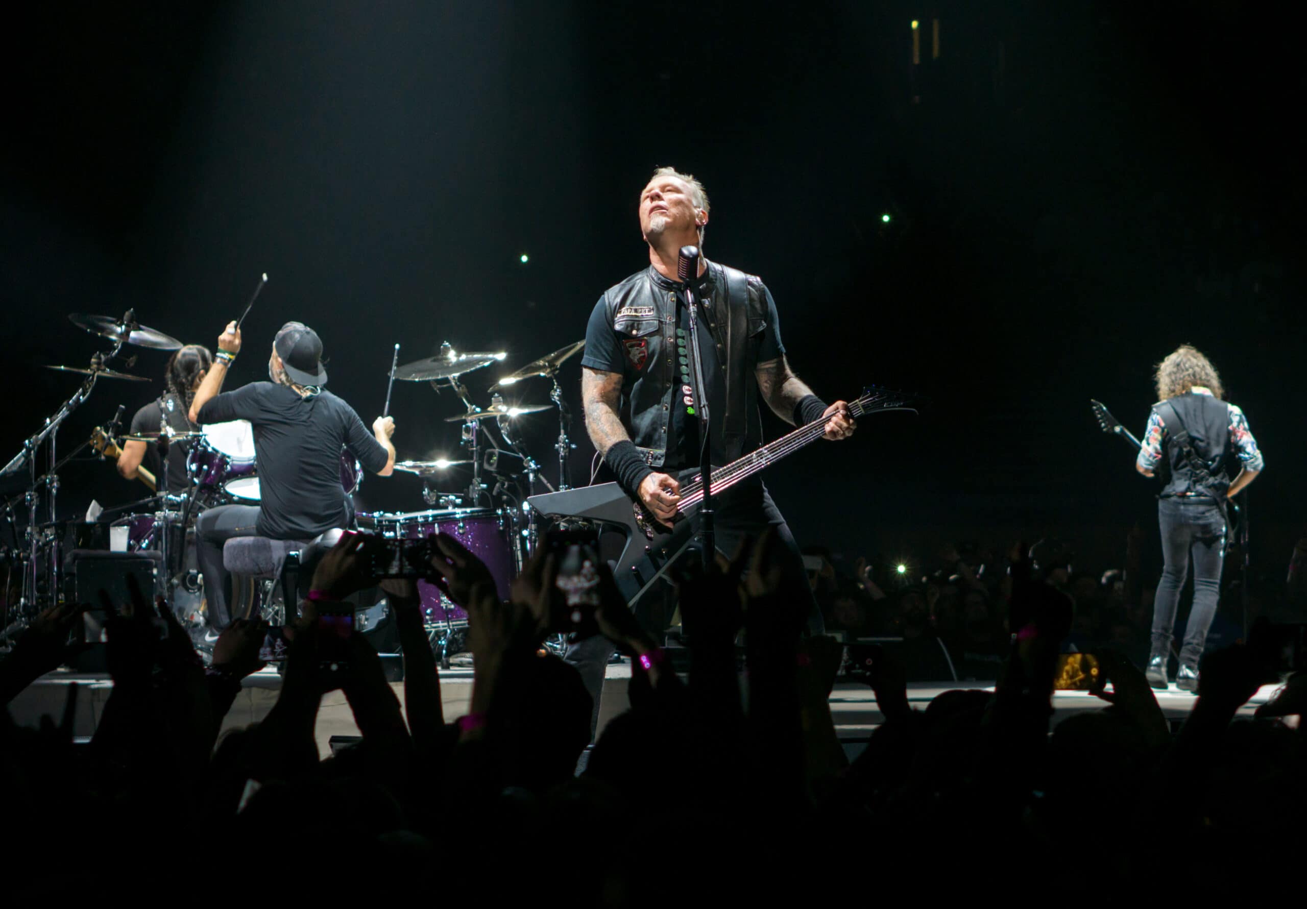 L'organizzazione benefica dei Metallica dona $ 500.000 per l’Ucraina thumbnail