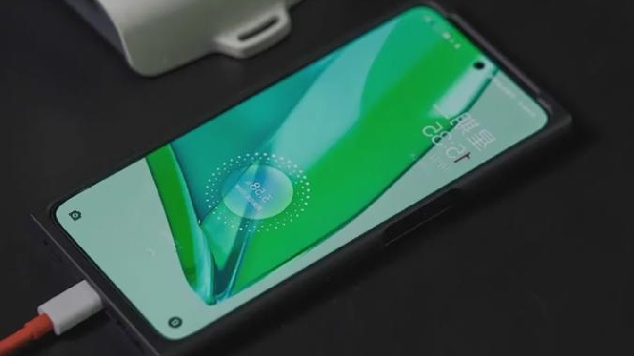 OnePlus Ace: svelato il nome ufficiale del prossimo smartphone della compagnia? thumbnail
