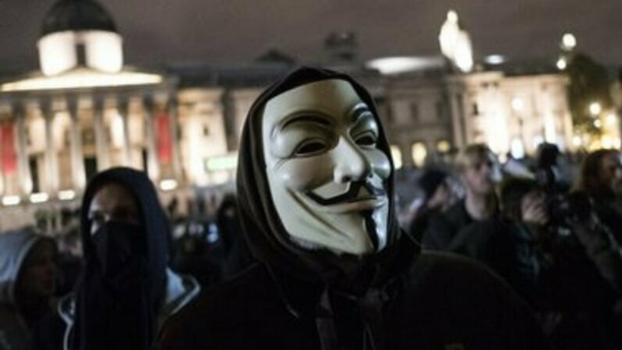 Anonymous colpisce i dipartimenti russi di Cultura ed Educazione thumbnail