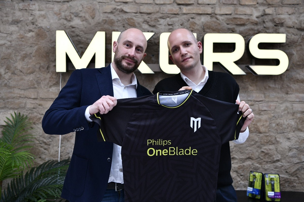 Philips OneBlade è il nuovo main sponsor del team FIFA di Mkers thumbnail