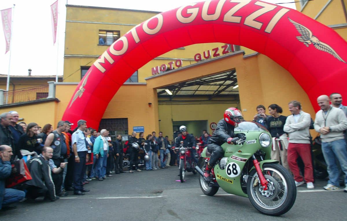 Moto Guzzi si prepara a festeggiare i suoi 100 anni di vita (con un anno di ritardo) thumbnail