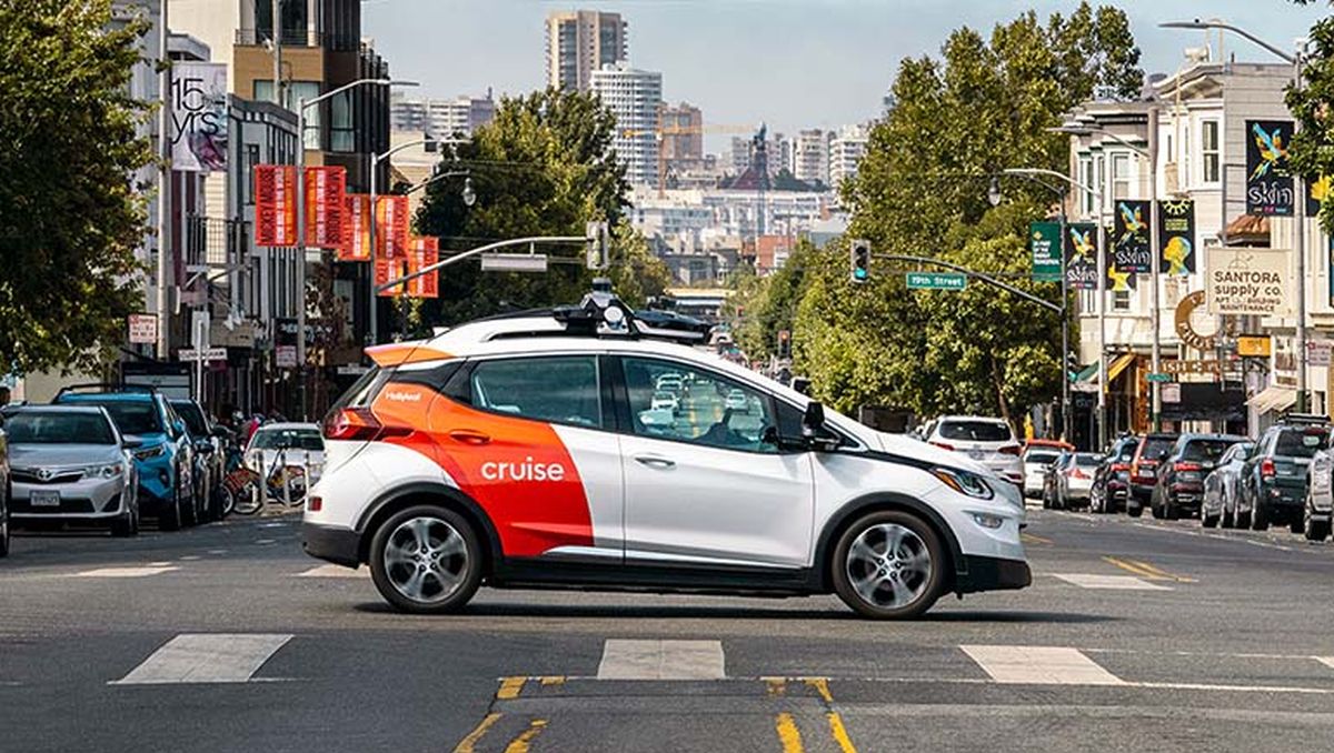 Cruise di GM consente a cittadini e turisti di San Francisco un giro su auto a guida autonoma thumbnail