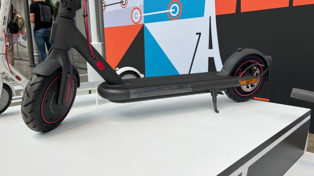 Xiaomi Electric Scooter 4 Pro chassis