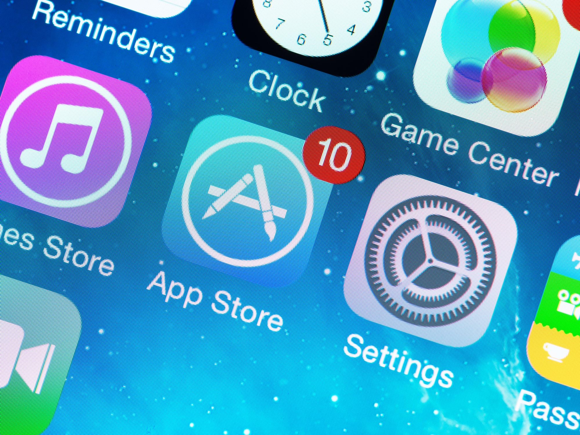 Apple ripristina i social russi nell’App Store thumbnail