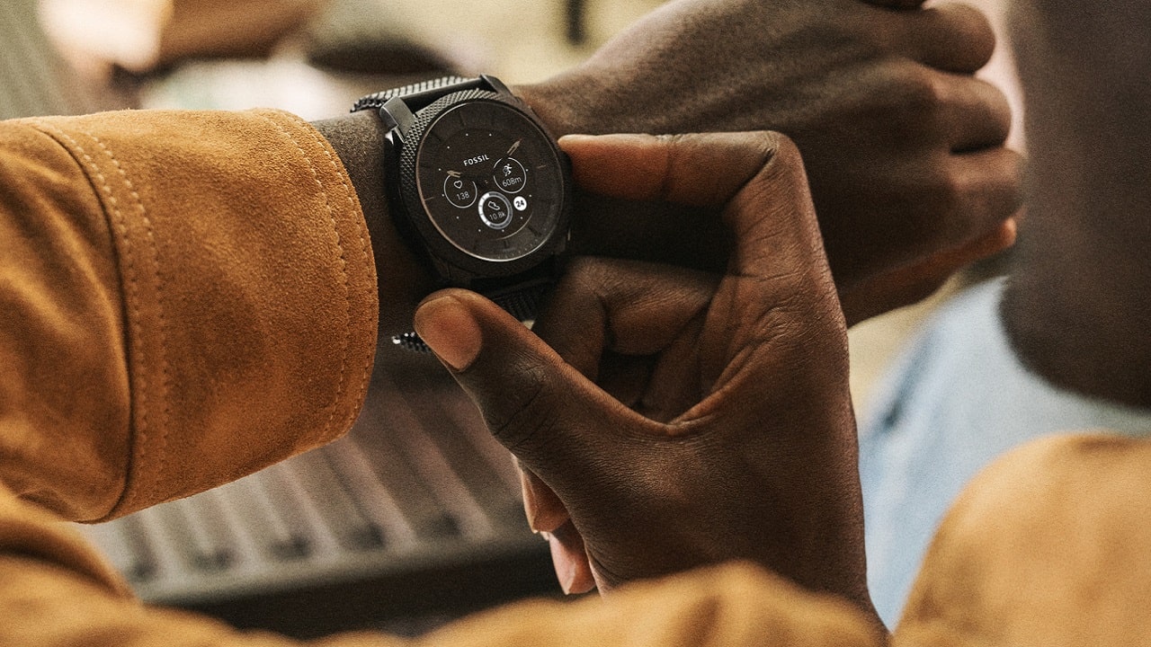 Fossil presenta lo smartwatch Gen 6 Hybrid thumbnail