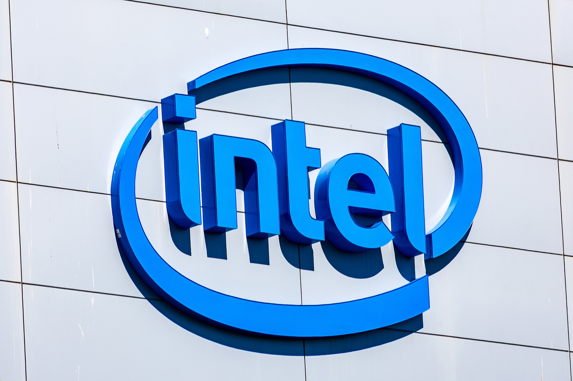 Nicola Procaccio di Intel partecipa al WMF 2022: le fabbriche di chip al centro dell'intervento thumbnail
