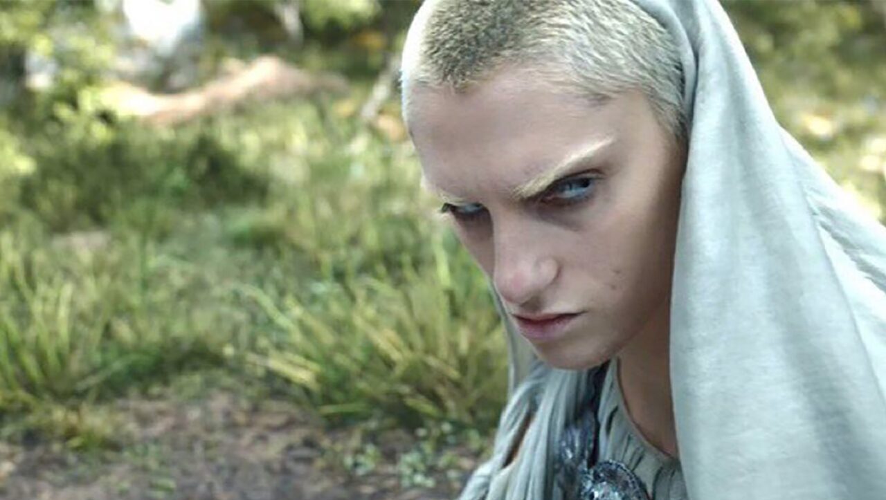 Secondo i fan americani Sauron somiglia a Eminem (ma a noi ricorda più Achille Lauro) thumbnail