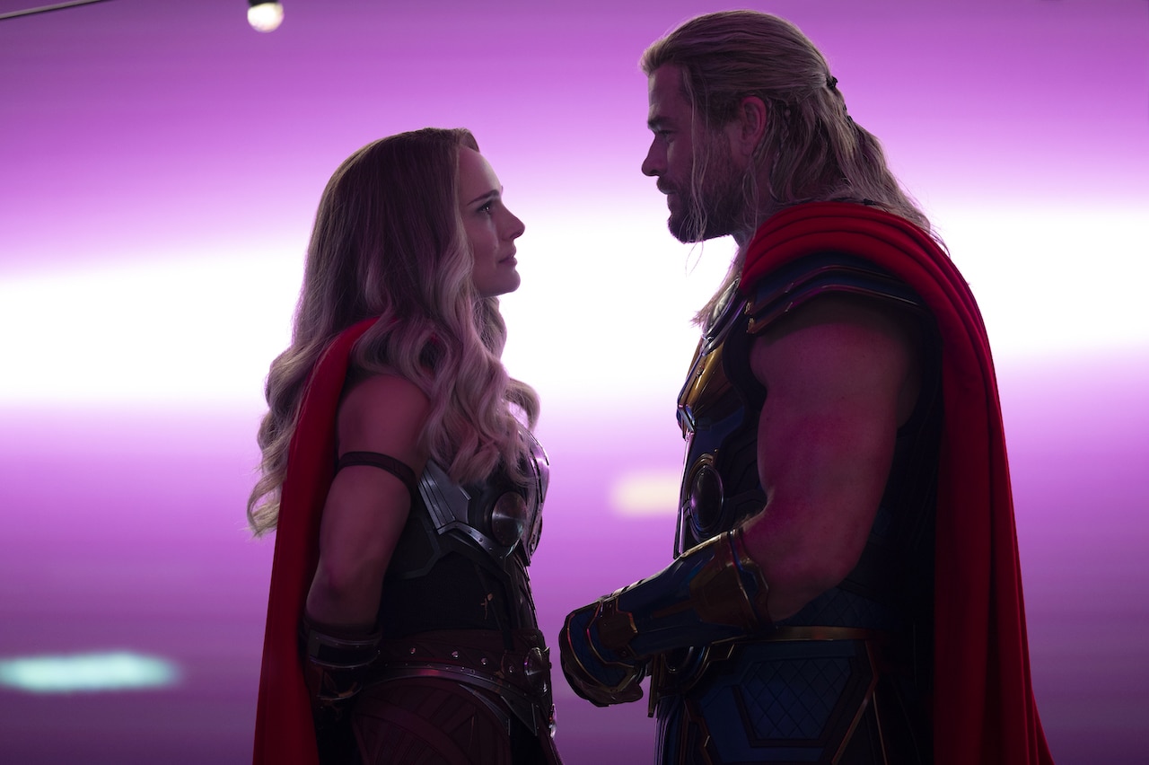 Thor: Love and Thunder, com'è il film con Chris Hemsworth e Natalie Portman thumbnail