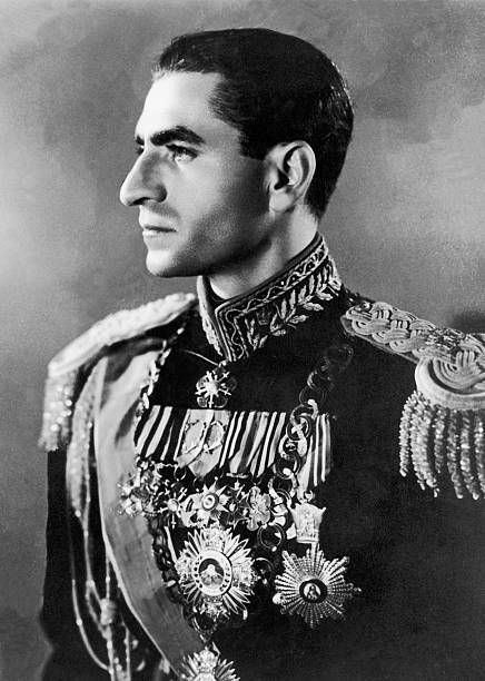 il giovane Mohammad Reza Pahlavi Scià di Persia