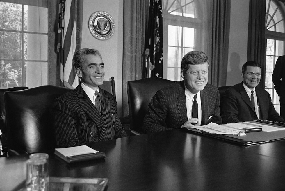 Lo Scià insieme al presidente statunitense John. F. Kennedy alla Casa Bianca