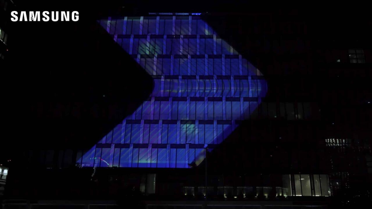 Un’animazione 3D sull’edificio di Milano: ecco come Samsung ha annunciato il Galaxy Unpacked thumbnail