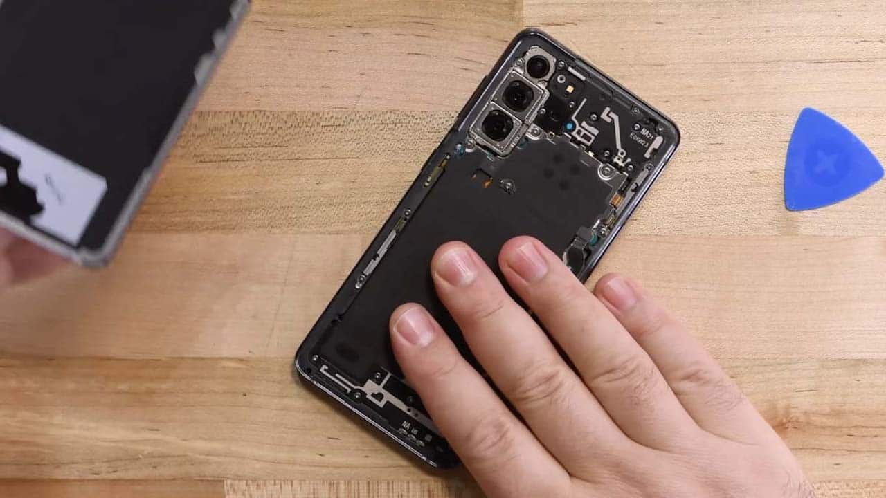 La "modalità riparazione" di Samsung protegge i dati degli utenti thumbnail