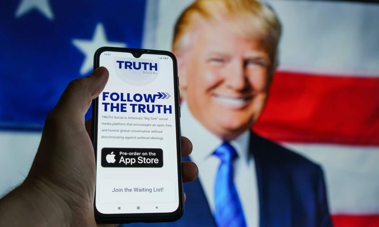 Truth, il social di Trump, non sbarca su Android: Google Play non lo approva thumbnail