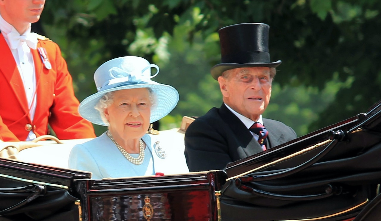 La Regina Elisabetta II e il mito (della sua riservatezza) thumbnail