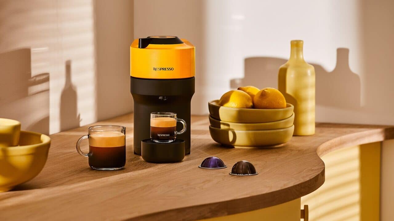 Il caffè diventa a colori con la nuova macchina Nespresso Vertuo Pop thumbnail