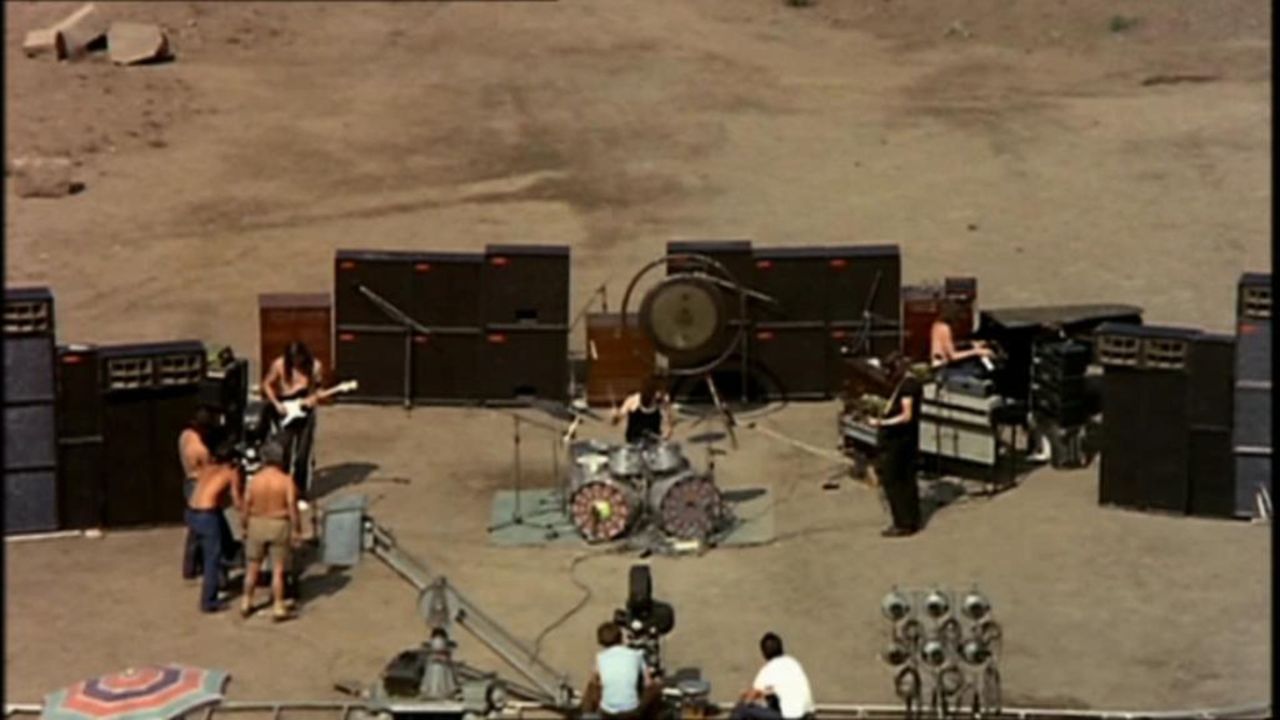 Max Gazzè renderà omaggio ai Pink Floyd con un concerto-evento nell’Anfiteatro di Pompei thumbnail