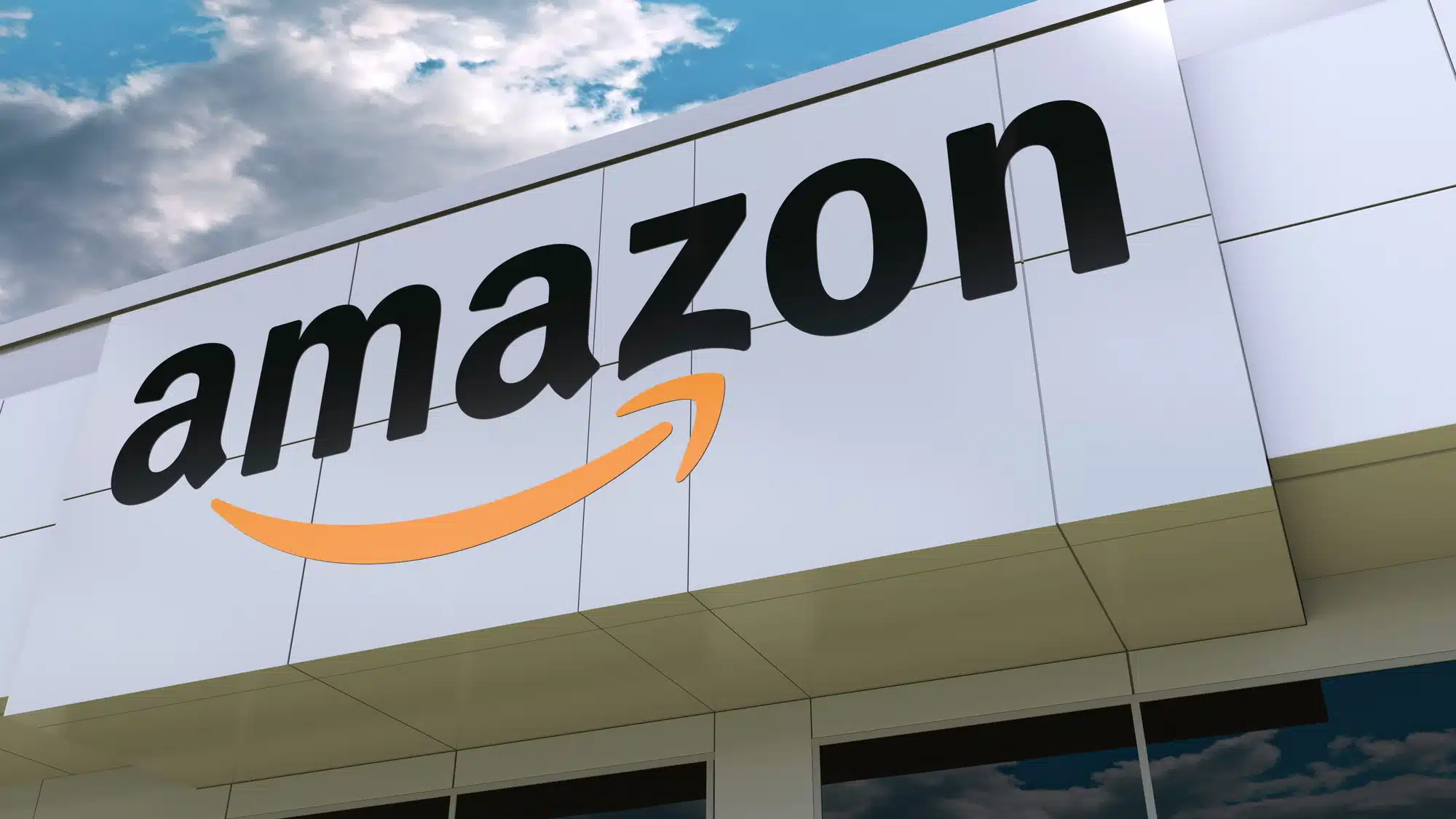 Amazon aumenterà gli stipendi dei suoi lavoratori italiani del 2% thumbnail