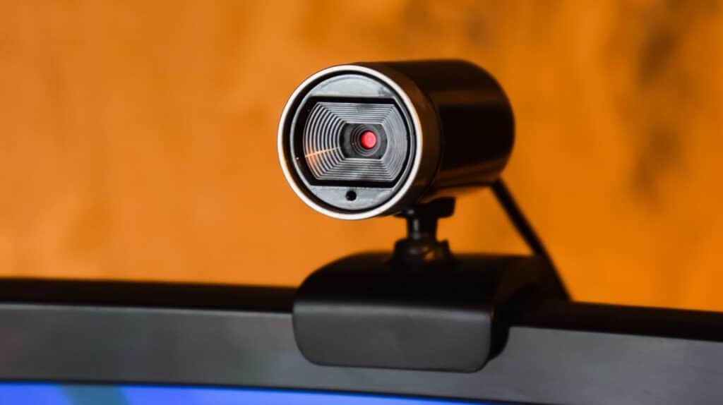 webcam smart working privacy min