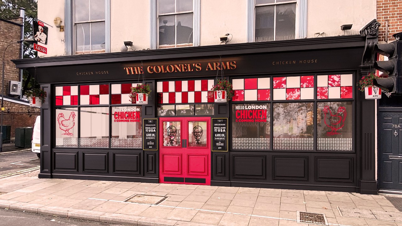 KFC apre il suo primo pub: si chiama Colonel's Arms thumbnail