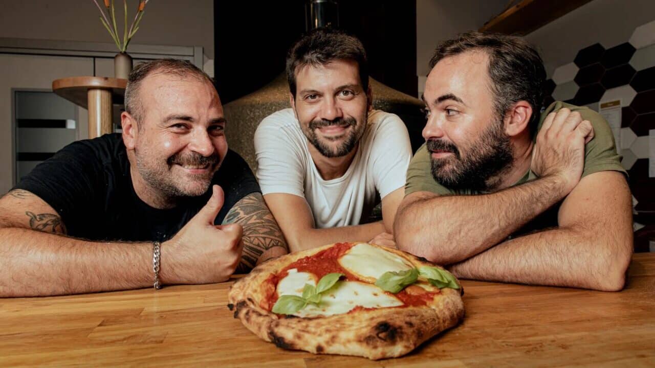 La Pizzadagiù è la nuova ricetta Made in Naples di Casa Surace thumbnail