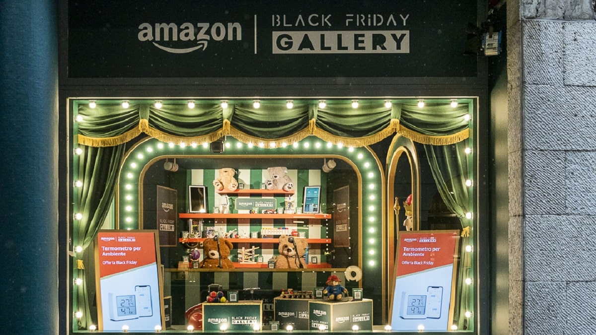 Amazon inaugura la Black Friday Gallery a Milano thumbnail