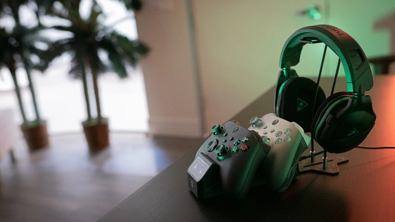 Turtle Beach svela il Fuel Dual Controller Charging Station & Headset Stand per Xbox thumbnail