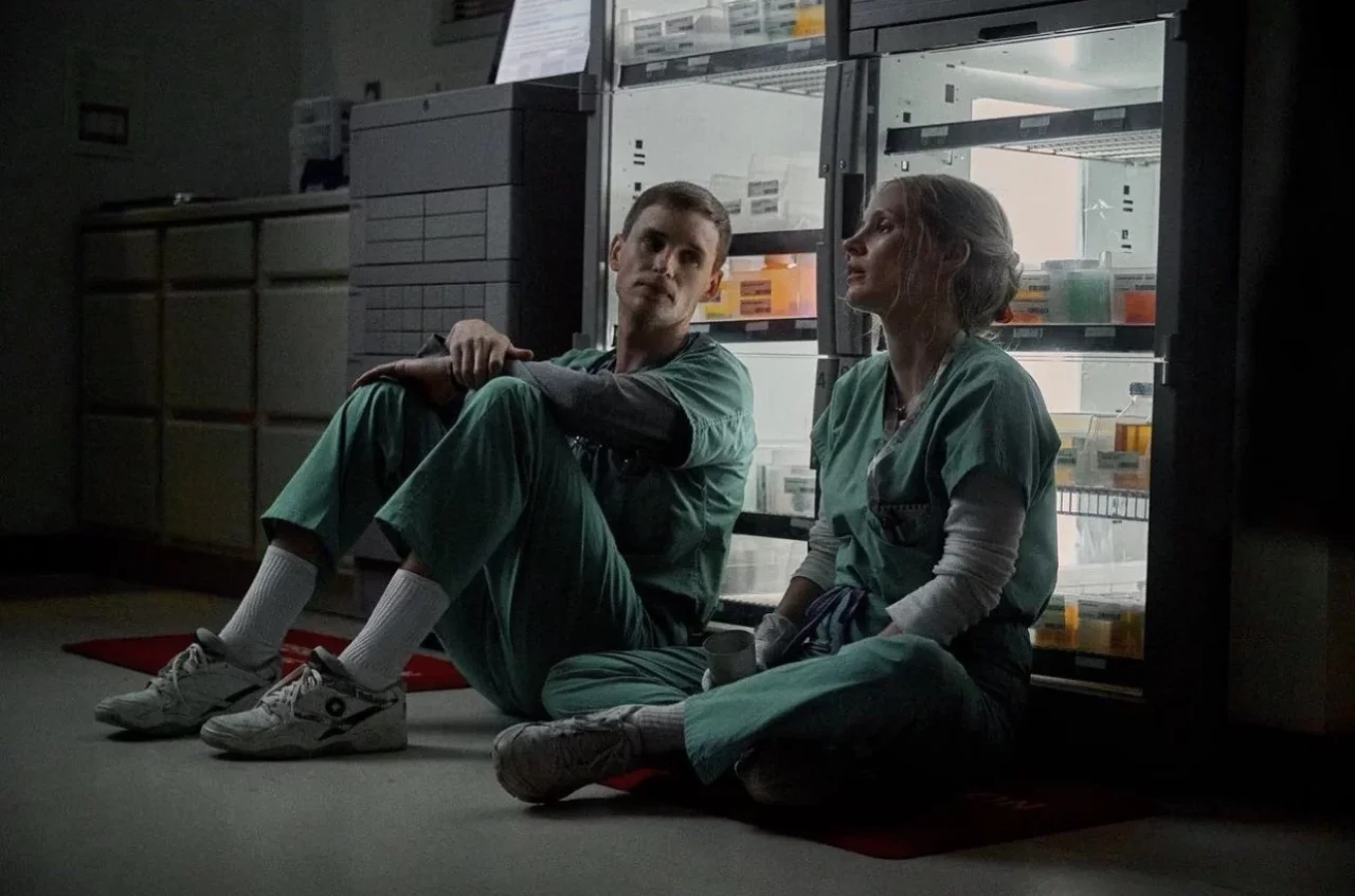 The Good Nurse, il thriller di Netflix fatica a decollare thumbnail