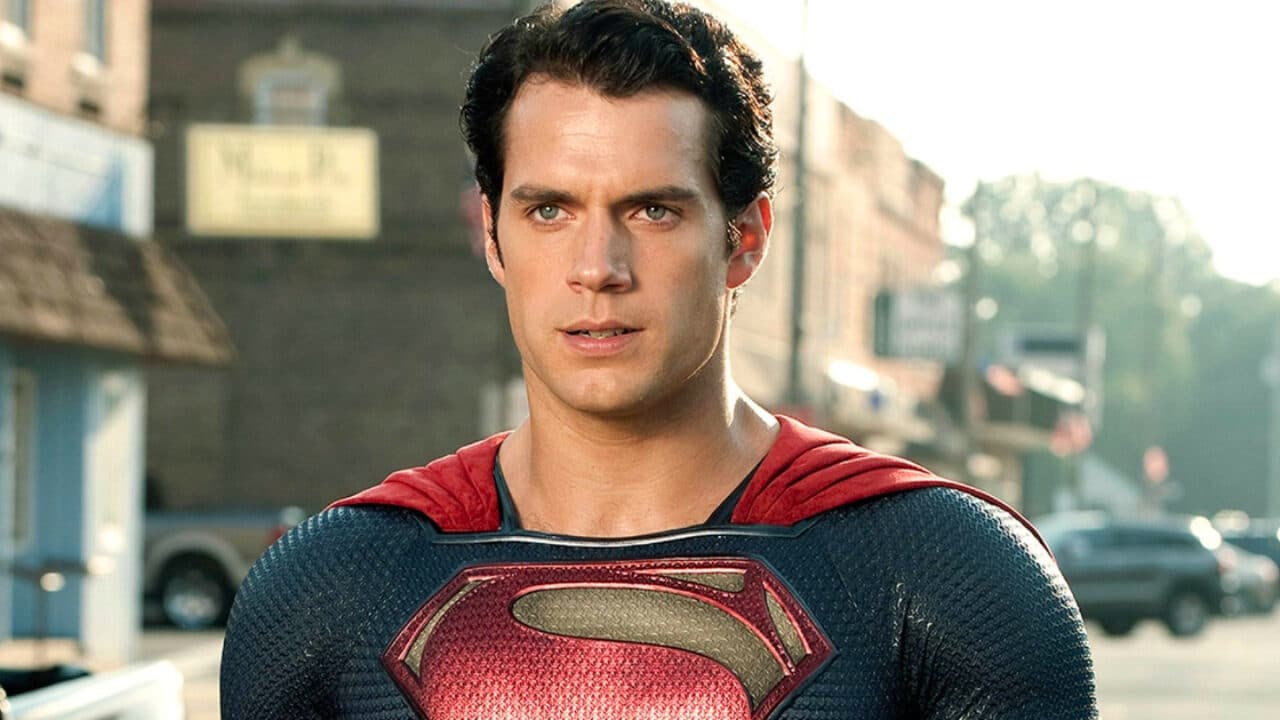 Henry Cavill non sarà più Superman: arriva la conferma thumbnail