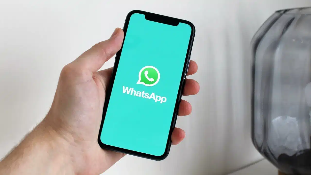 WhatsApp sta per introdurre i messaggi vocali con autodistruzione thumbnail