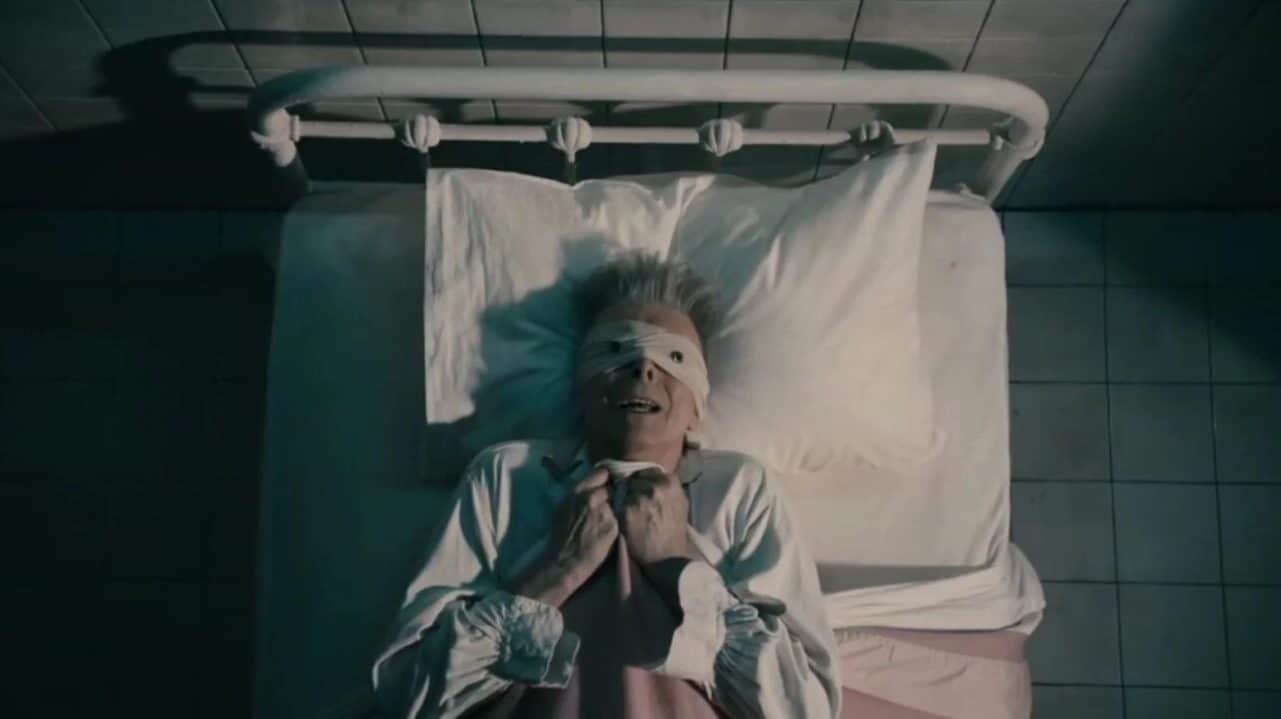 Dentro la Canzone: Lazarus di David Bowie, quando la morte diventa performance thumbnail