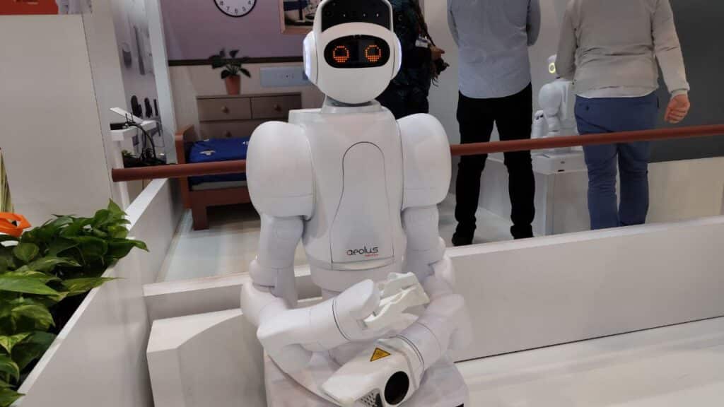 gadget piu strani robot infermiere ces 2023