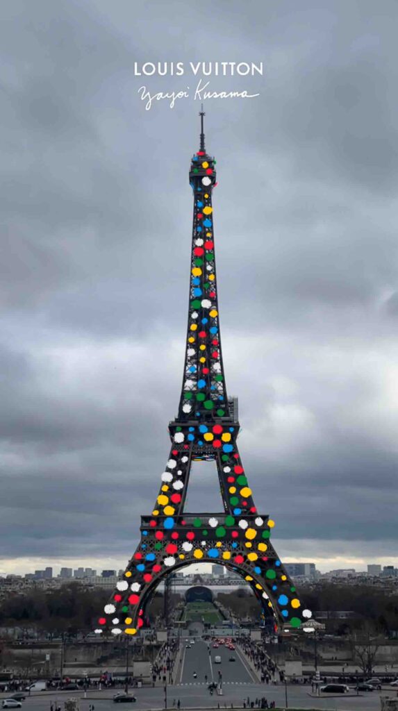 Eiffel Tower Dots