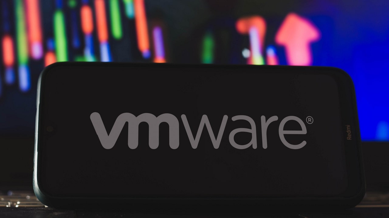 VMware ESXi: cos'è la piattaforma coinvolta dall'attacco hacker thumbnail