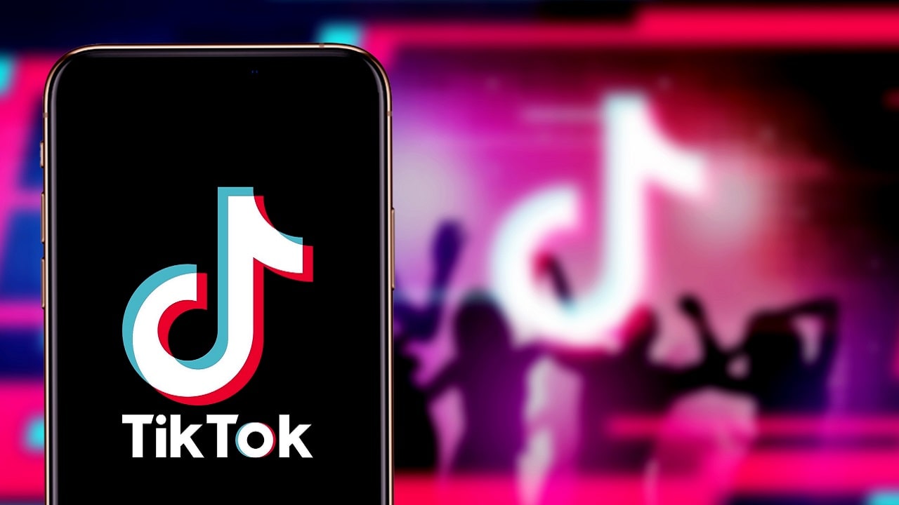 Da oggi TikTok è ufficialmente vietato sui dispositivi governativi del Regno Unito thumbnail